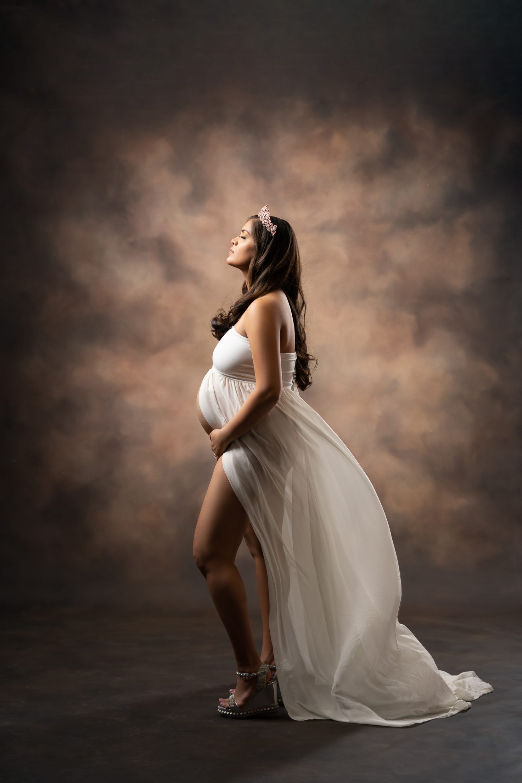 Maternity photography in white dress 6