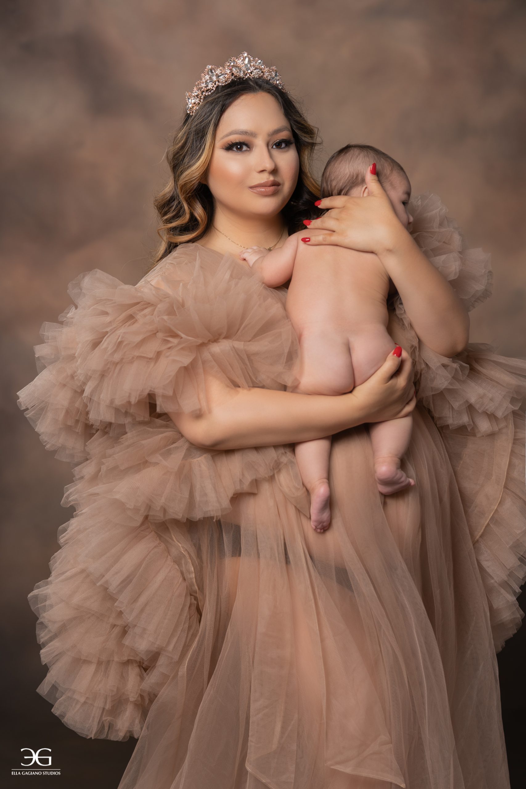 breastfeeding photoshoot